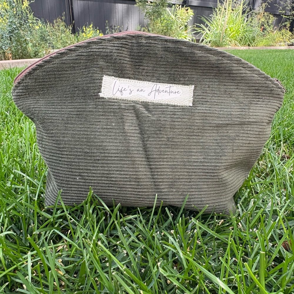 Olive Green Corduroy Pouch Set - Picture 3 of 7